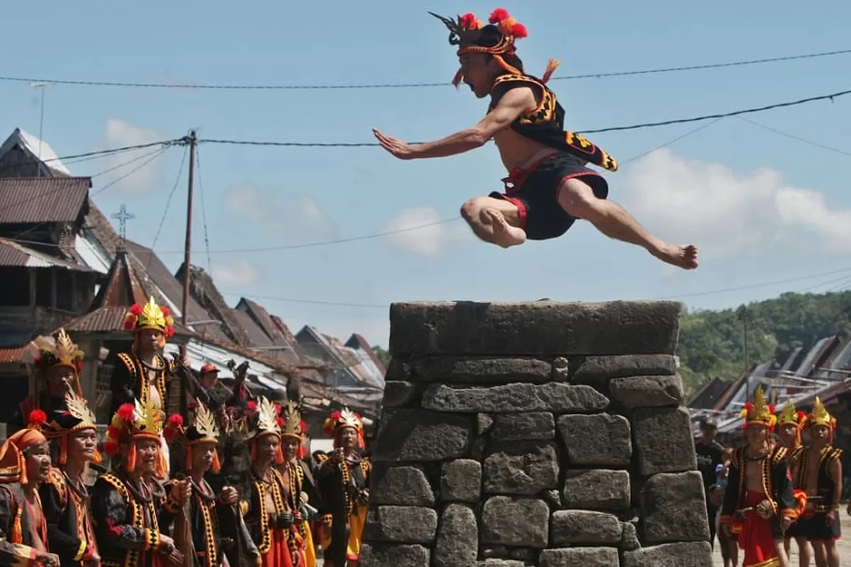 Fondasi Megalitikum dalam Kehidupan Modern Nias