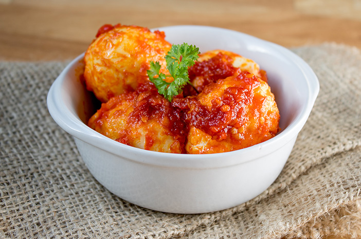 Mengapa Telur Bulat Balado Padang Begitu Istimewa