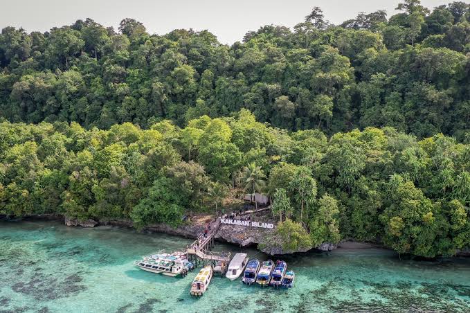 Pulau Kakaban